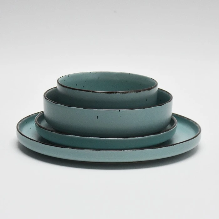 Speckled Dinner Set With Eyelash Edge